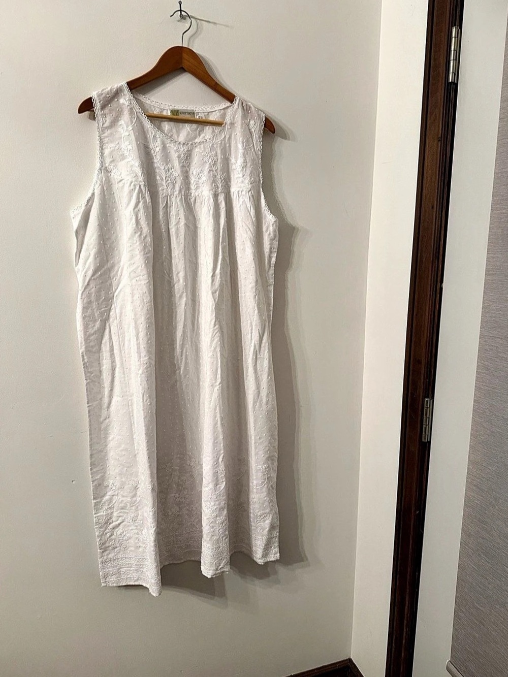 White Embroidered Nightgown - Like New
